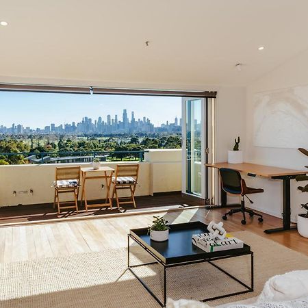 Spectacular Views Over Albert Park Мельбурн Экстерьер фото